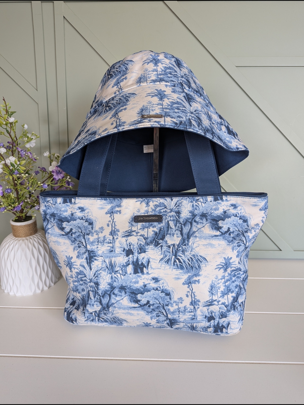 The Elephant Amour Dickson Canvas Tote - Picture 3 of 13